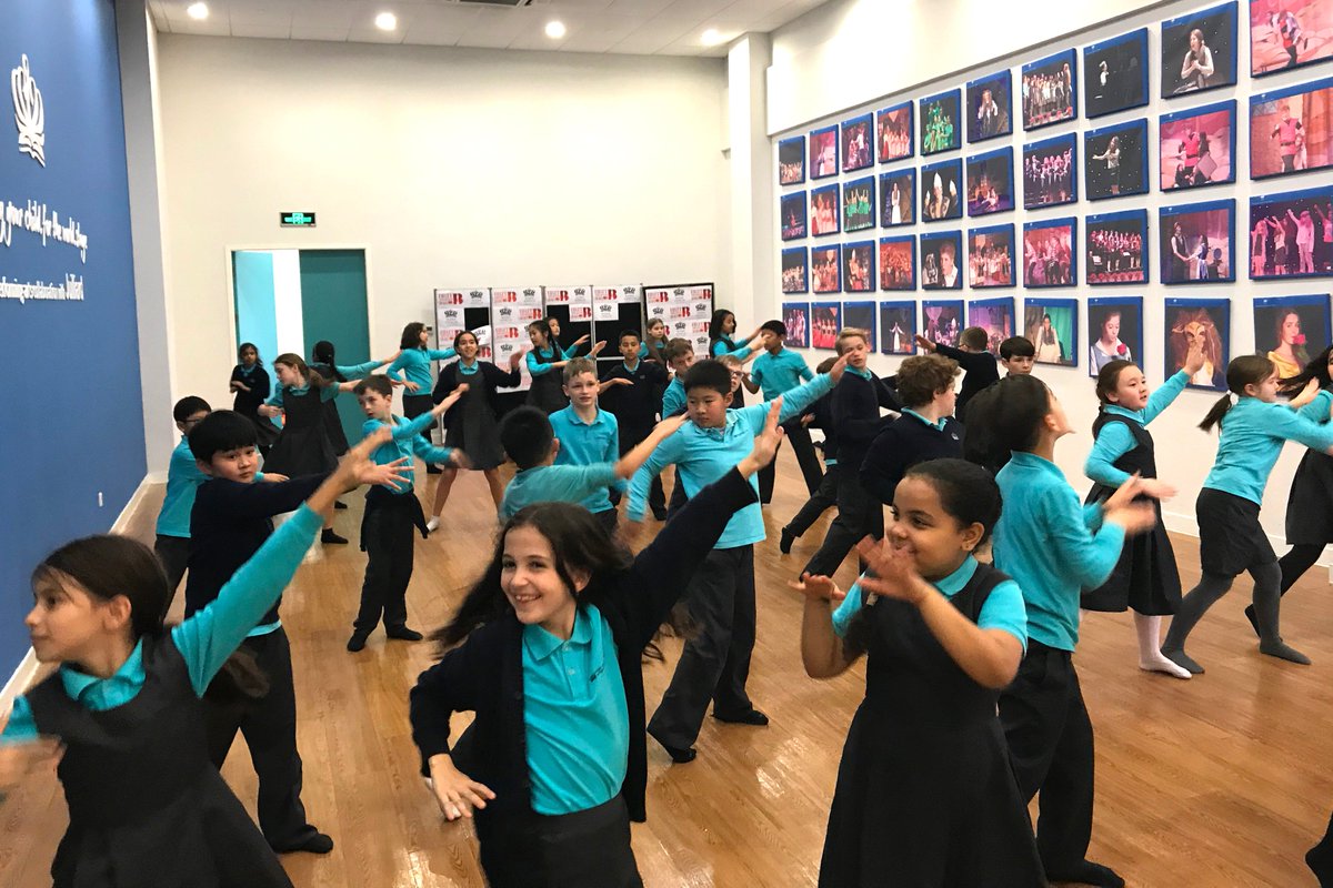 NAISPudong's tweet image. Year 5 have enjoyed learning the #Juilliard flash on dance in their Performing Arts lessons this week. Check out these action shots!
#NAEJuilliard #Peformingarts #Dance @NAEGC