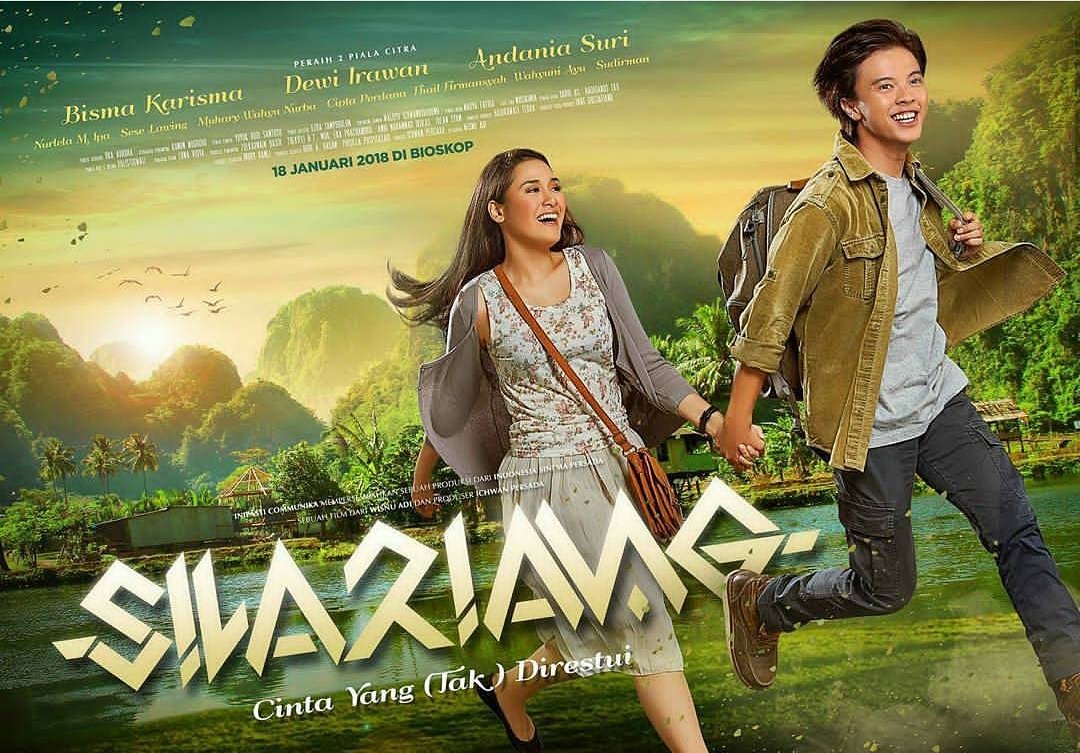 SILARIANG: CINTA YANG (TAK) DIRESTUI

RESMI RELEASE HARI INI!

Zulaikha tahu hubungannya dengan Yusuf tak akan mendapatkan restu ibunya. Yusuf kebingungan, Zulaikha juga patah arang. Maka jalan pintas harus mereka tempuh. Penasaran seperti apa ending kisah Yusuf dan Zulaikha?