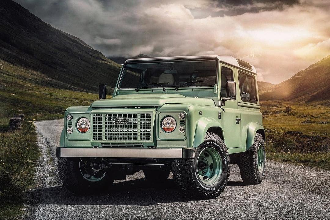 landroverpa's tweet photo. "Customised Heritage Defender". By @douglas_lumiere
#landrover #Defender90 #landroverdefender #landroverphotoalbum #4x4 #offroad #heritagedefender https://t.co/8cKSO32lGq