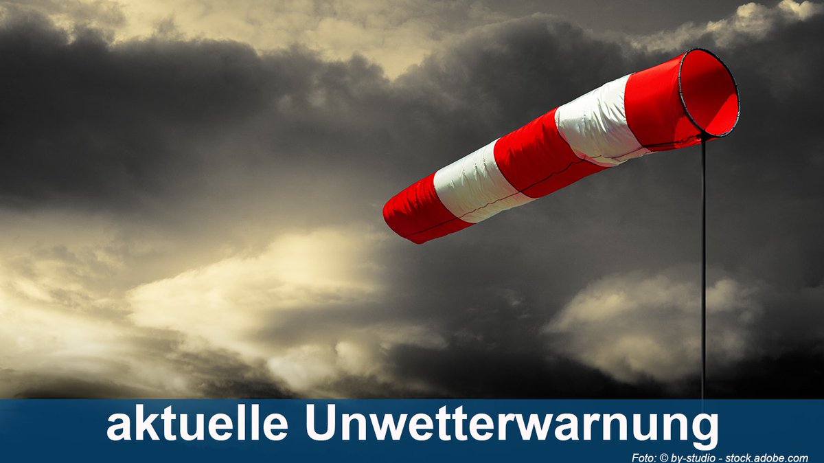 polizei_nrw_si's tweet photo. Aktuelle #Verkehrsbehinderungen:
B62 Bad #Laasphe - Erndtebrück (gesperrt)
L721 Bereich #Girkshausen
L722 #Netphen-#Hainchen (bis Abzweig K17 gesperrt)
L723 #Burbach - Siegerlandflughafen
#Obersdorf - Am Brennerfeld
Bitte fahren Sie vorsichtig!
#PolSiWi https://t.co/6XxMl2GrAX