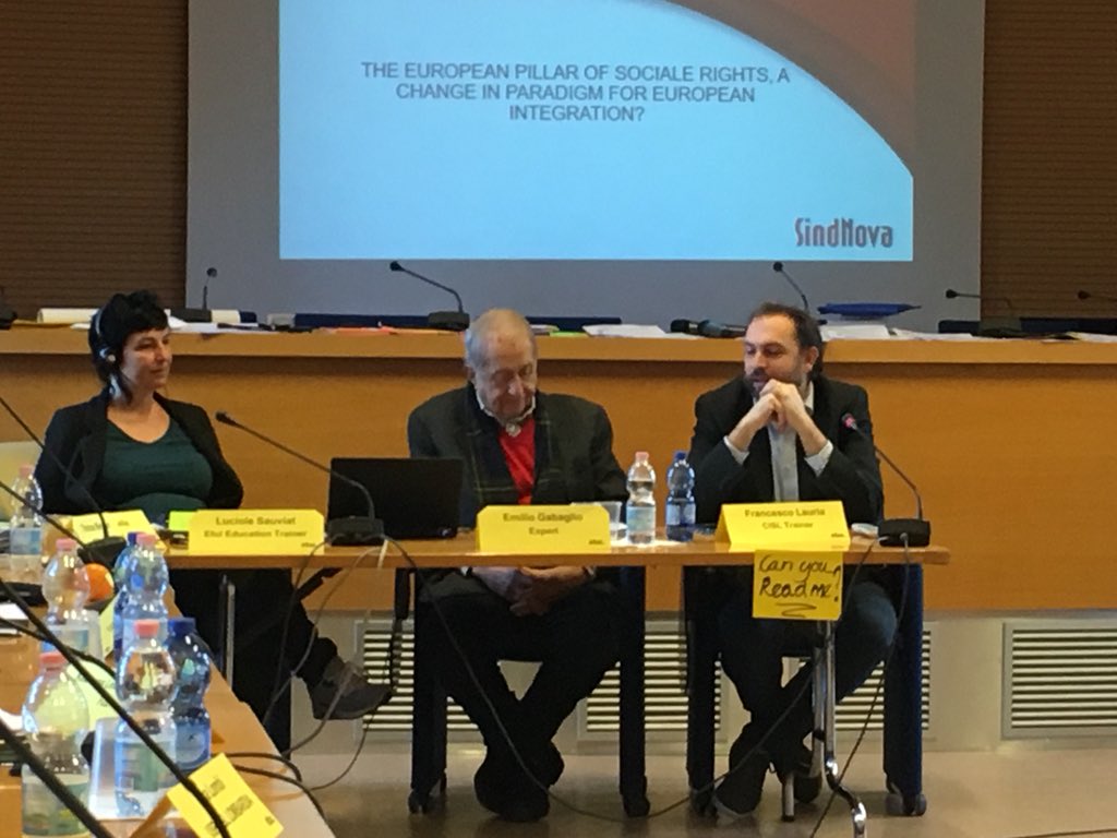 FemcaCISL's tweet photo. Riprende il seminario @ETUI_org sul Pilastro Europeo dei Diritti Sociali. Ora Emilio #Gabaglio: In UE sta prevalendo sull’approccio comunitario quello intergovernativo, proprio quello da cui tentavamo di allontanarci. Ma Europa non può essere se non solidale #socialrights https://t.co/54qPD7FOax