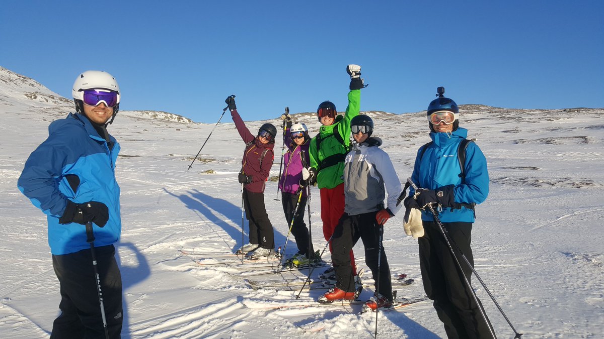 Dynabyte's tweet image. #tbt till DynaSki förra året - vilket väder vi hade ☀️ Nu är det 4 veckor kvar tills vi drar till Åre igen! 🎿