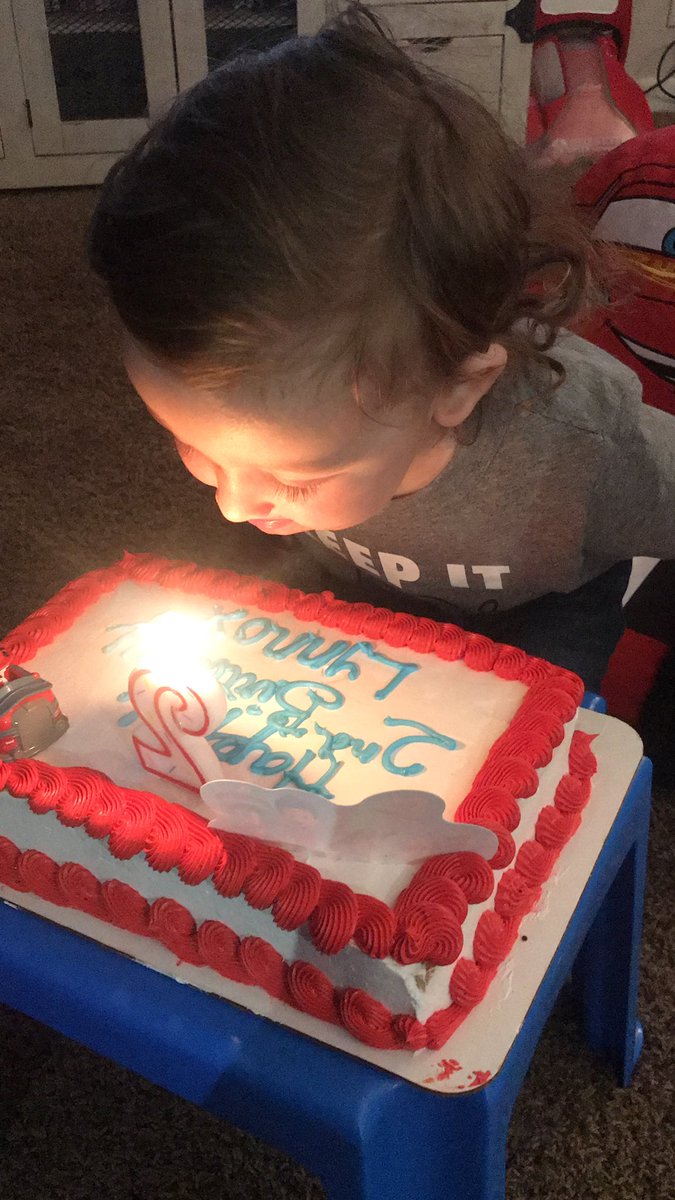 paige08marie's tweet photo. My baby had a fun birthday dinner!! 💙🎉 #MyBabyIsTWO #LynnoxJames https://t.co/YU6PINl39V
