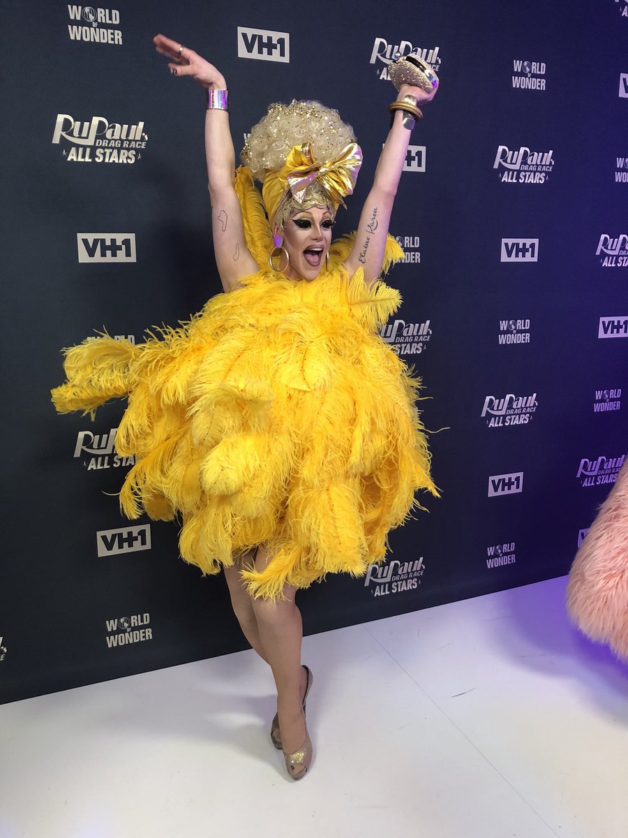 DragDish's tweet photo. Though looks like a chicken 🐔 
I’m not complaining https://t.co/FyKBO77jzW