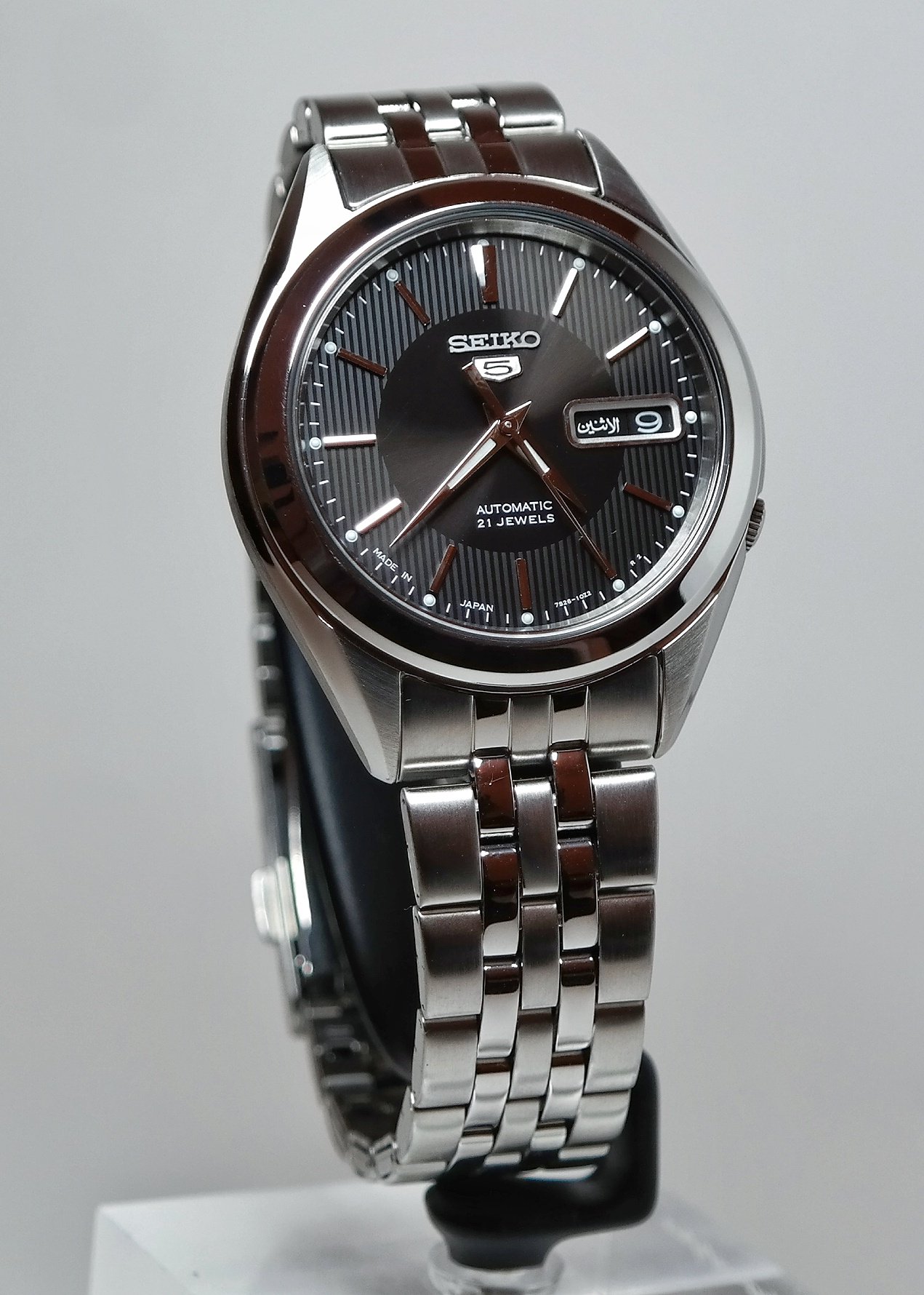 Hodinkee seiko 5 sale