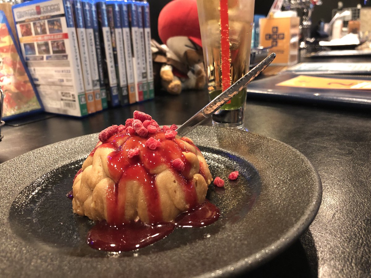 At the Capcom Bar! Got myself some Resident Evil brain cake, Cammy soft  drink, and Yoga Flame Dhalsim curry!!