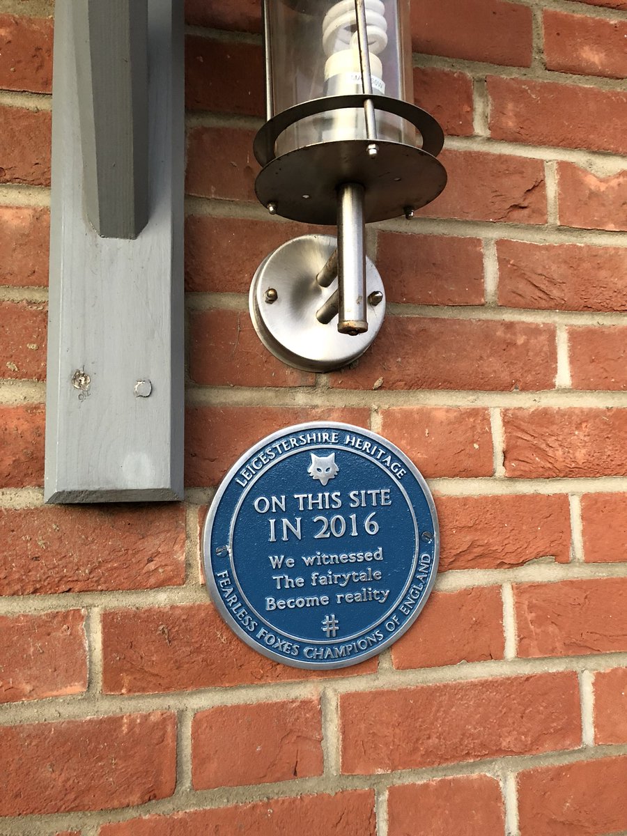People keep stopping outside our house, I couldn’t figure out why, then I remembered this #goodwife #lcfc #miracle #blueplaque <a href="/LCFC/">Leicester City</a>