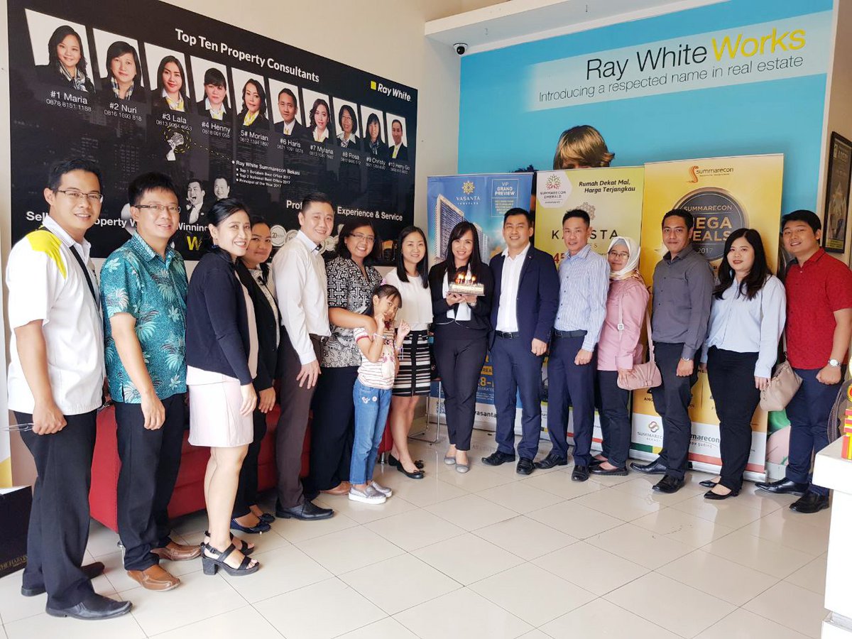 RayWhiteBandung's tweet photo. Kunjungan kerja ke Ray White Summarecon Bekasi 😊😘.
#raywhite #raywhitecentralbandunggroup #properti #propertibandung #bandung #agent #agentproperti #rumah #rumahbandung #jualrumah #rumahdijual #like4like #belirumah #raywhitesummareconbekasi https://t.co/WFGx9OJUU5