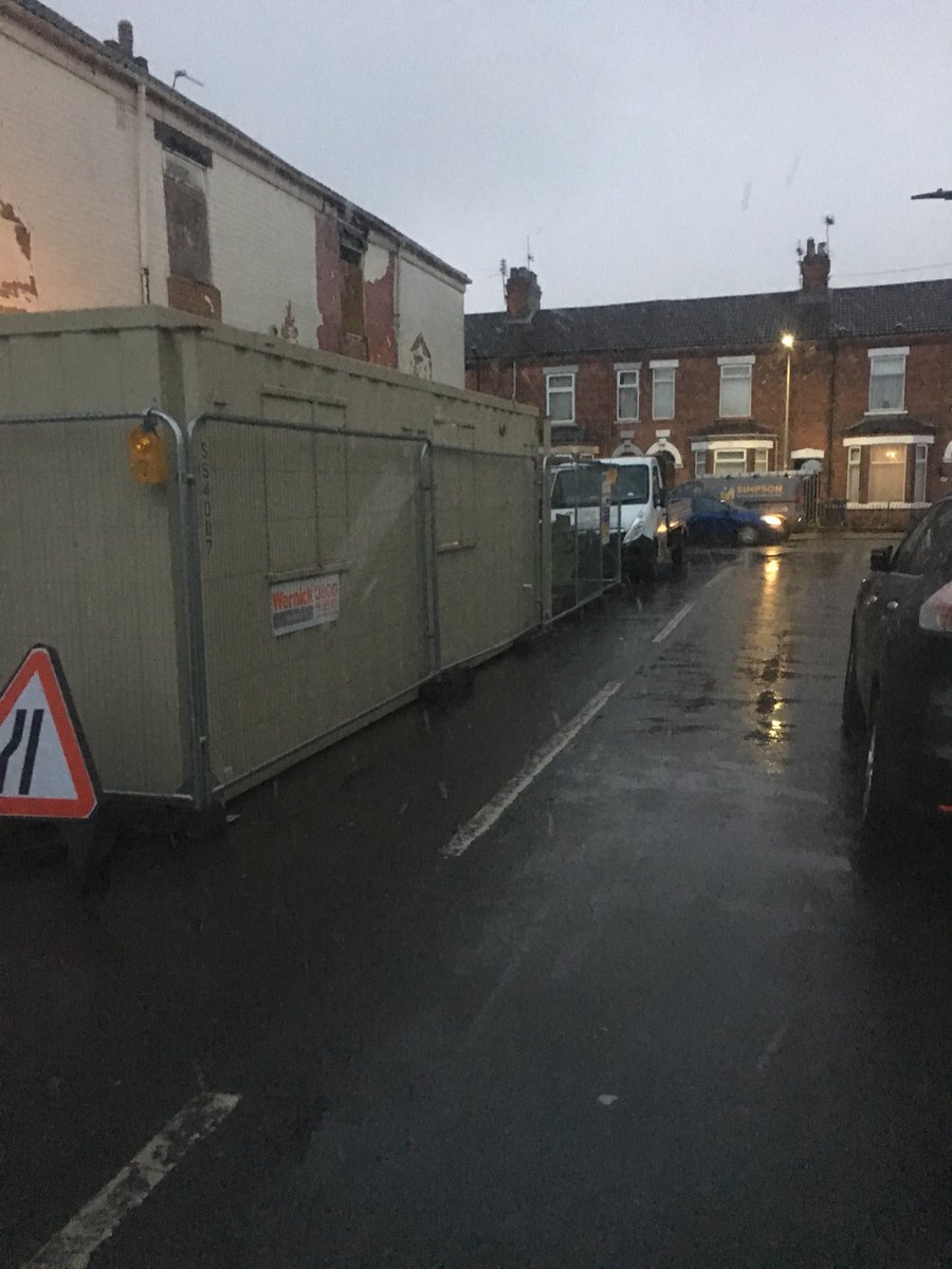 Simpsonbcuk's tweet photo. Cholmley street job update! The site essentials have arrived and work is underway 🔨🚧 @MindHEY @Simpsonbcuk  #renovation #jobupdate https://t.co/FVvynry59m