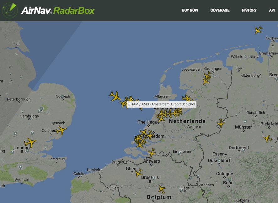 airlivenet's tweet photo. Wind currently gusting up to 51 kts at Amsterdam Schiphol #radarbox24 https://t.co/MTTNyl06nK https://t.co/BtybO1NWSo