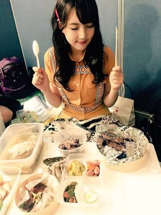 GFinyerin's tweet photo. @gfrxsowon Nihh selamat makann eonn 😋😋 https://t.co/EBxc12FKL5