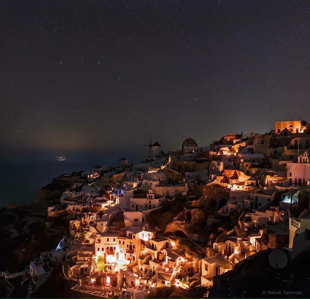 _VibesAR's tweet photo. ساعات الليل المتأخرة في سانتوريني 🌌💫 https://t.co/i3yapzrwAr