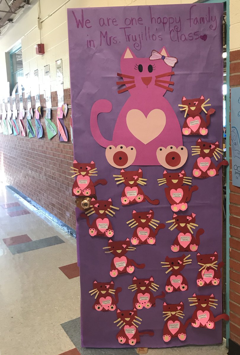 BarcelonaAPSLZ2's tweet photo. It’s the first of February and already the caring and love is visible at Barcelona ES! 
#ADayInScool @APSLZ2 https://t.co/LAfpfIv8hC