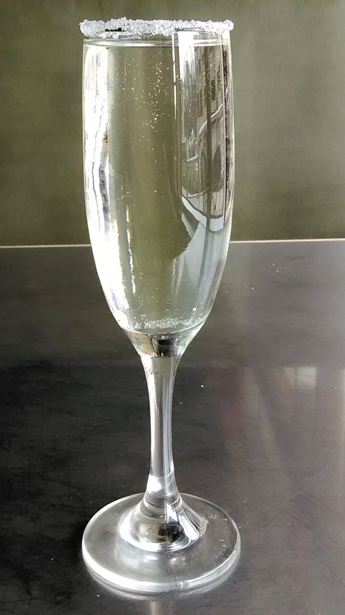 NeoPizzaAnnap's tweet photo. The Golden Champagne Cocktail!!! Our signature cocktail of the week. It is comprised of One part Smirnoff Whipped Vodka. A splash of Goldschlager Cinnamon Schnapps. Then topped of with Wycliff California Brut Champagne. Only available for a limited time so come get your's Today!! https://t.co/s4cmxiHIP6
