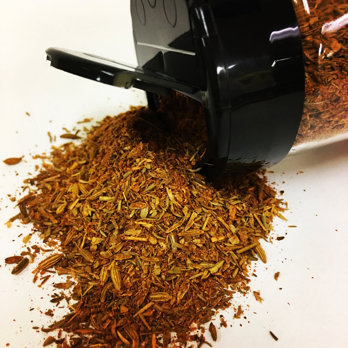 eSutras's tweet photo. Za'atar is a great cupboard spice to always have on hand. Just don't ask us for our recipe, that's a family secret! https://t.co/TXMzarpQv5