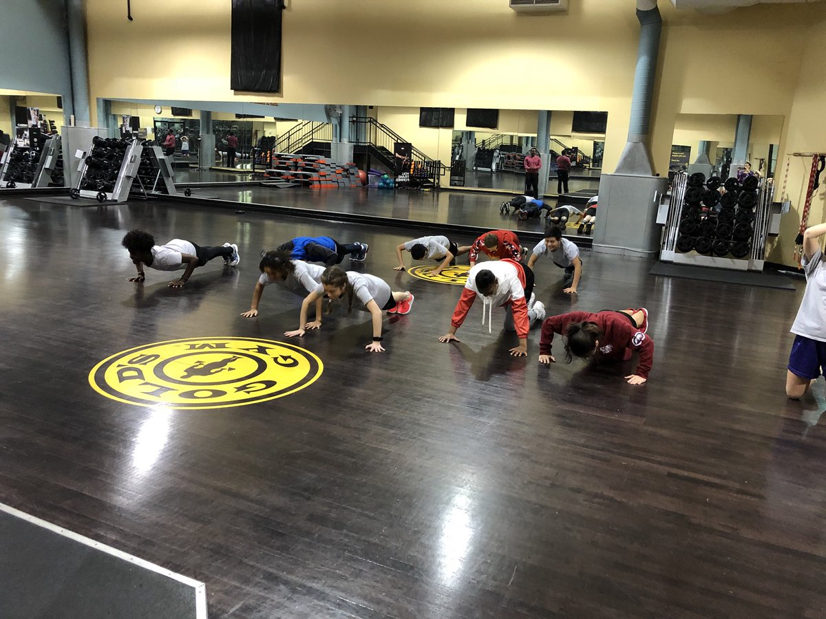 8th graders building that love of lifelong fitness at <a href="/GoldsGymSArl/">GoldsGym S Arlington</a> thank you for partnering with us <a href="/GoldsGym/">Gold's Gym</a>! #APSisAwesome #GunstonPRIDE <a href="/APSGunston/">APSGunston</a> <a href="/APSHPEAthletics/">Debbie DeFranco</a>
