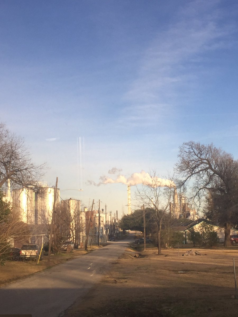 tamusuperfund's tweet image. 4th stop on our #toxictour: Hartman Park in Manchester, an area our team is very familiar with as we have conducted numerous #environmentalsampling trips in this area. Manchester is known as Houston&apos;s most polluted neighborhood, lying just outside the gates of 2 major refineries