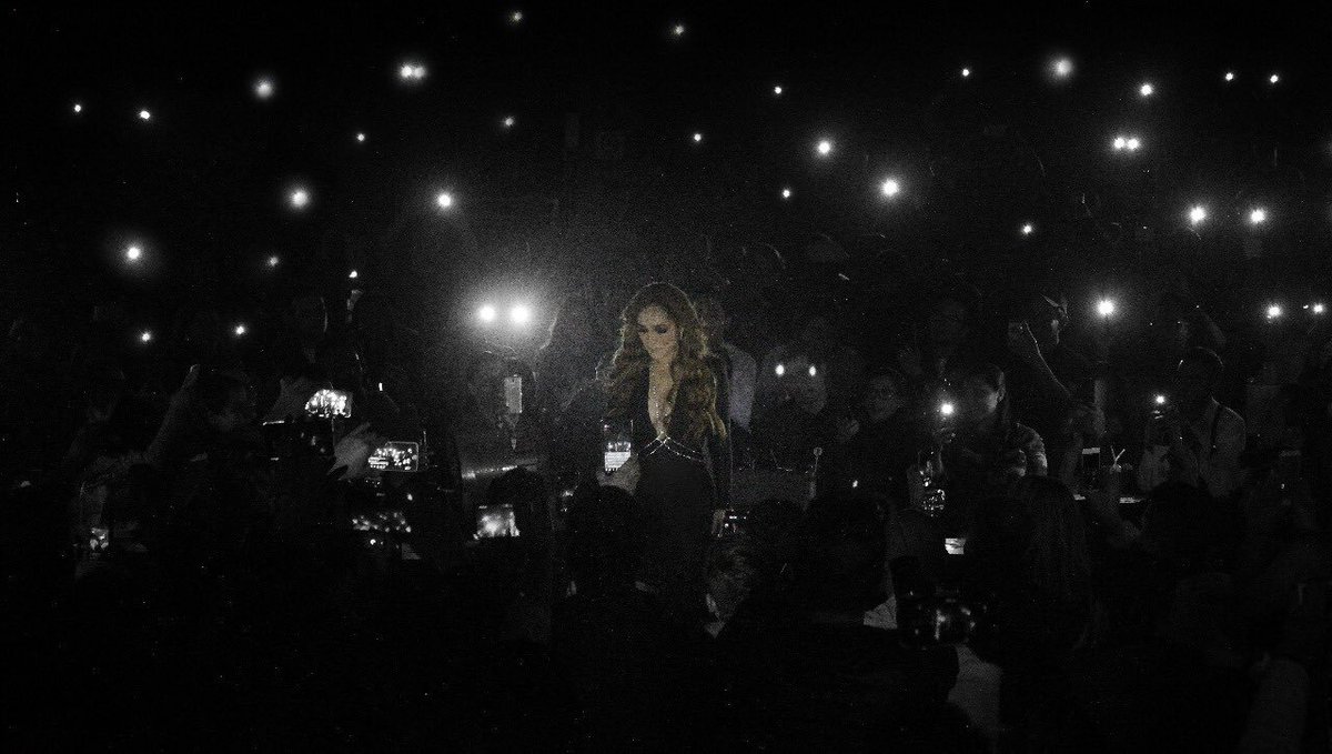 Ustedes son luz que alumbra.