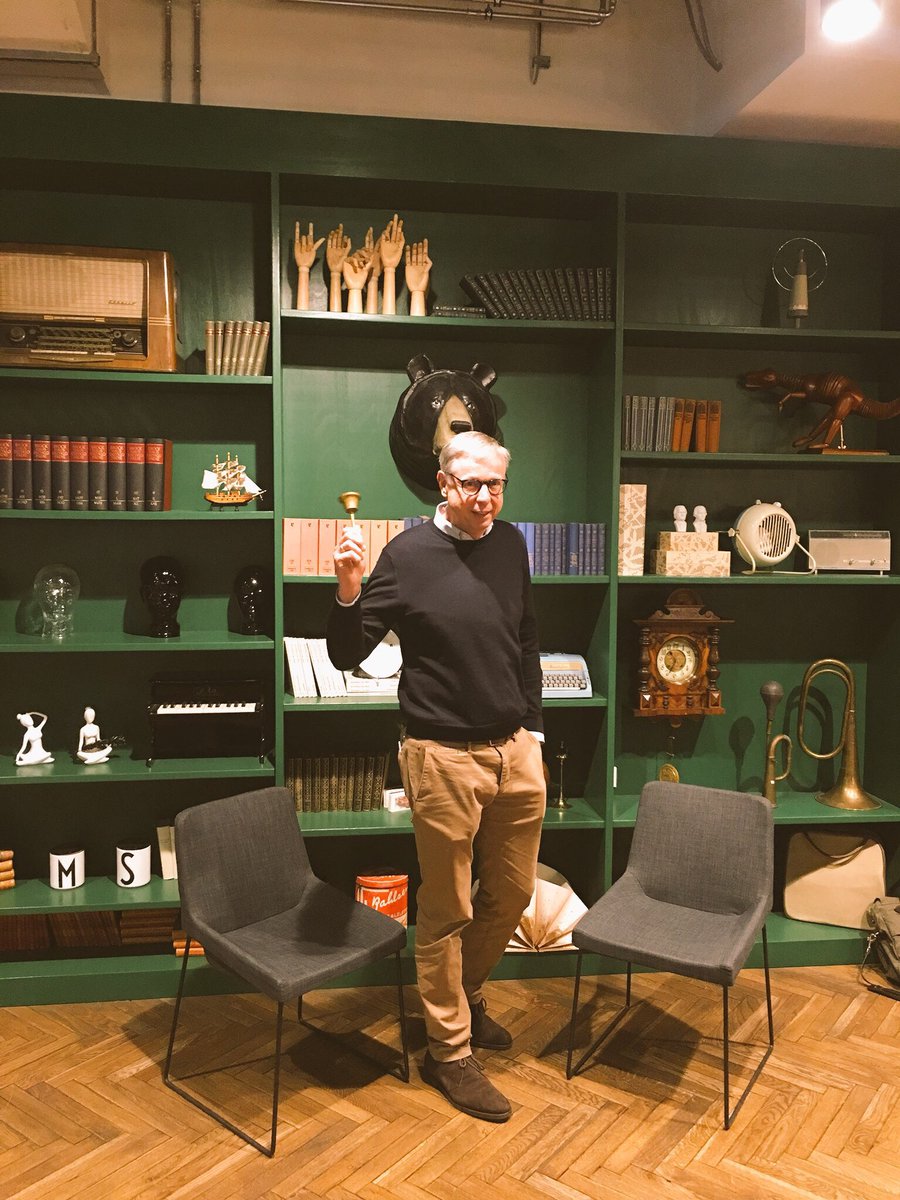 OneLife_me's tweet photo. @FLYING_HEALTH fire side chat eith Dr. Ulrich Schmitz from @axelspringer &amp; @MMueschenich #digitalhealth #fireside https://t.co/xnBQvXyP2x
