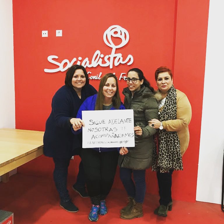 psoeconil's tweet photo. Desde el Psoe de Conil nos sumamos a la campaña #ApoyanosConMensajes #4F #ConilContraElCancer #PsoeConil https://t.co/Jt7KkLvHbz