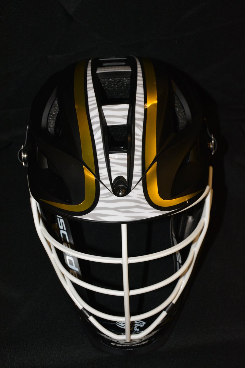 Towson_MLAX's tweet photo. As promised: A look at our 2018 matte black @CascadeLacrosse #Shelmets with @ZimaGear decals. 😍😍😍 #LSNHelmetShowcase https://t.co/qjJqeqBDUu