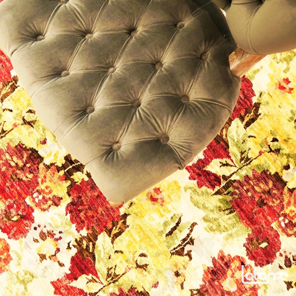 latorredecora's tweet photo. ¡Flores, flores y más flores! 🌼🏵🌼🏵 #Alfombras #LatorreDecoración #Zaragoza #Interiorismo #DiseñodeInteriores #hechoamano #handtuffted https://t.co/FKaSCG4dNC