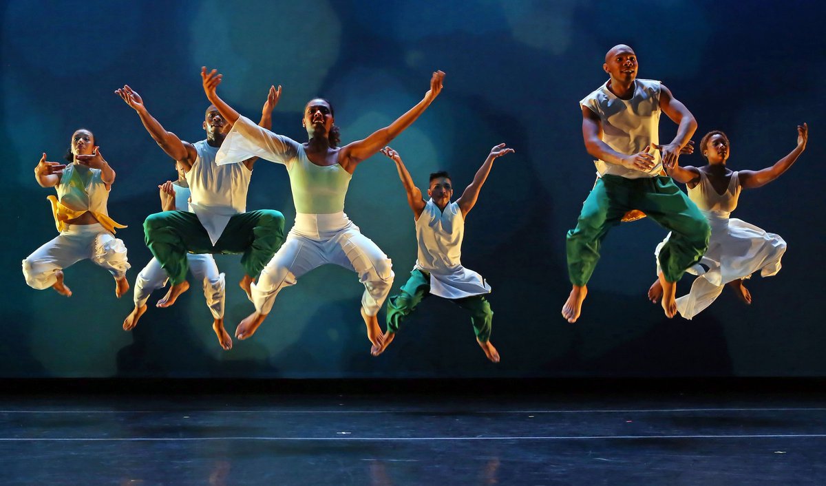 This weekend in dance looks at quantum entanglement, event horizons &amp; the resilience, ingenuity, and diversity of Black Life. Highlights include <a href="/tangentedanse/">TANGENTE</a> <a href="/jessieogaron/">jessie garon</a> <a href="/vazaridance/">Vazari Toronto</a> <a href="/pldanse/">Parts+Labour_Danse</a> <a href="/milezerodance/">Mile Zero Dance</a> <a href="/danceImmersion/">dance Immersion</a> <a href="/evidencedance/">Evidence Dance</a> &amp; more >> thedancecurrent.com/listings