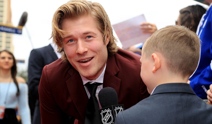 NHLPA (@nhlpa) on Twitter photo Before #NHLAllStar MVP <a href="/BBoeser16/">Brock Boeser</a> was making waves as a rookie for the <a href="/Canucks/">Vancouver Canucks</a>, he was impressing <a href="/UofNorthDakota/">U of North Dakota</a> associate head coach Dane Jackson with his genuine personality – his 🏒 and 🏓 skills helped too. Full read: ply.rs/gn5w30i8Mho Before #NHLAllStar MVP <a href="/BBoeser16/">Brock Boeser</a> was making waves as a rookie for the <a href="/Canucks/">Vancouver Canucks</a>, he was impressing <a href="/UofNorthDakota/">U of North Dakota</a> associate head coach Dane Jackson with his genuine personality – his 🏒 and 🏓 skills helped too. Full read: ply.rs/gn5w30i8Mho