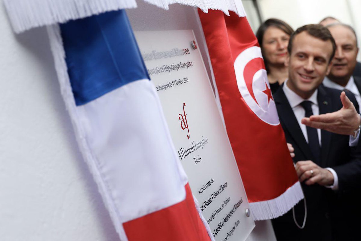 EmmanuelMacron's tweet photo. L'Alliance Française renaît en Tunisie et avec elle le rayonnement de la langue et de la culture française. https://t.co/u4gYPBTspq https://t.co/Vccxg7kH5e