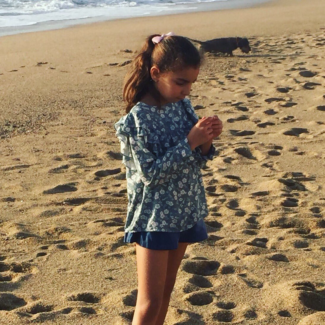 Planning a small scape from London during the half term?                        Look how cute she looks with Carmo blouse and Normandy Skorts✈️☀🎀 #rikikilondon #londonmums #mummie #bespokeclothing #instamood #bloggerlife #kidsfashion #kidsclothes #sunnyday #kidswear #parents