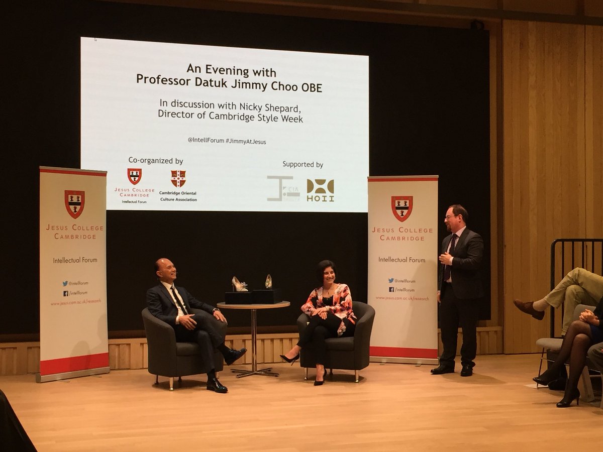 IntellForum's tweet photo. Our @IntellForum Director @julianhuppert thanking Prof Choo for a fascinating talk, full of humour #JimmyatJesus https://t.co/yCsG8lEJRb