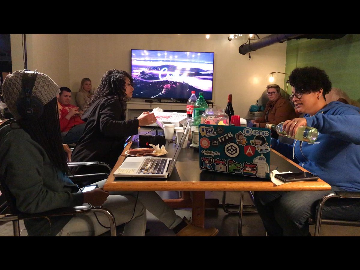 lizbrownsays's tweet image. We just wrapped up our first ever &quot;ask me anything&quot; live session. We&apos;ll definitely do this again sometime soon! I&apos;ll also upload some clearer footage and audio when we&apos;re done editing the recording. For now, if you missed it, watch it here: bit.ly/webjuntolive