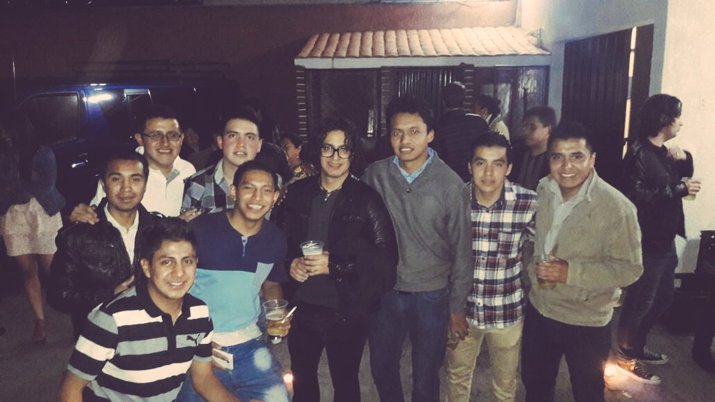 LeoO_Davis's tweet photo. @Tambordlatribu #Xela #Concert #Vip que viva la vida. https://t.co/RoZmEFxUCH