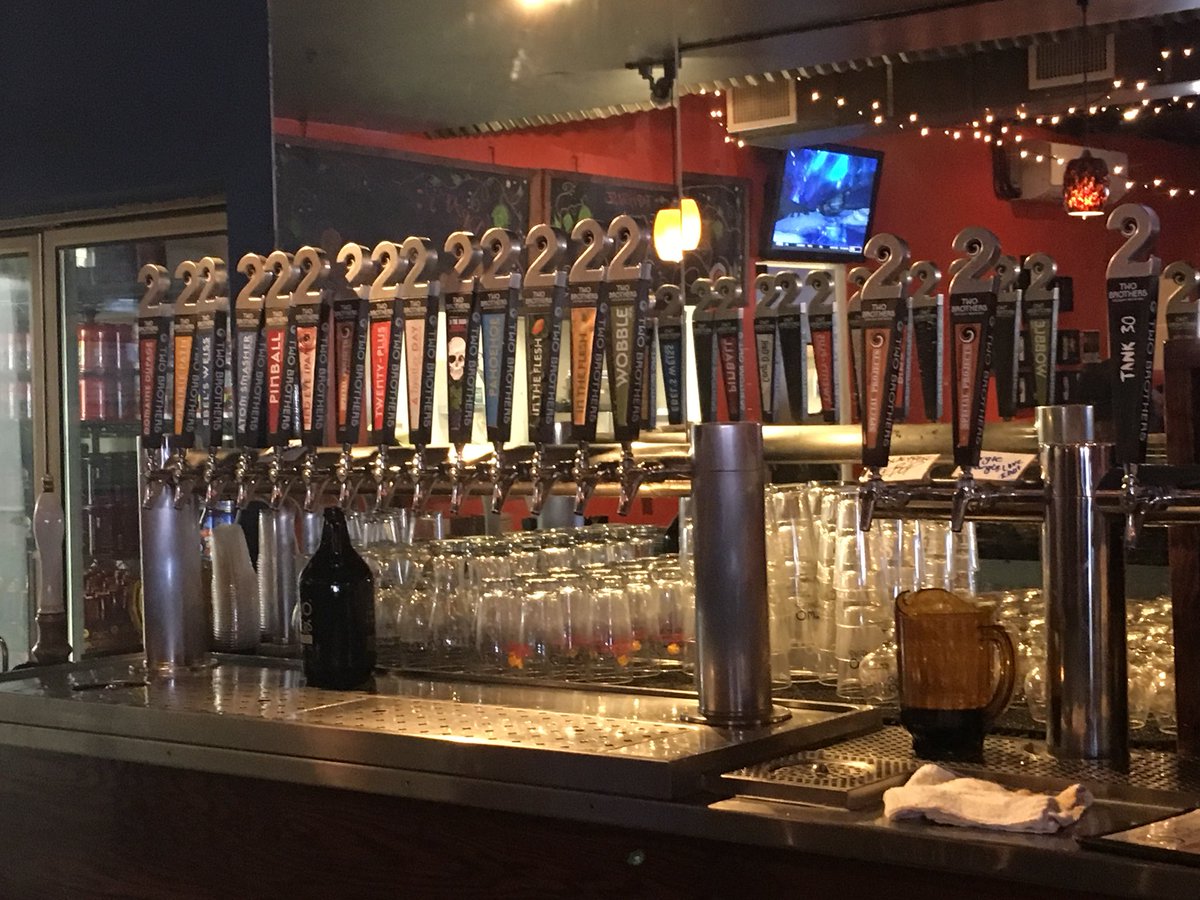 findbreweries's tweet photo. When you end up in Warrenville there’s only one place to end up in Warrenville....
TWO BROTHERS!!!! @TwoBrothersBeer @findbreweries #illinoisbreweries #craftbeer #twobrothersbeer https://t.co/BPiVocXBxp