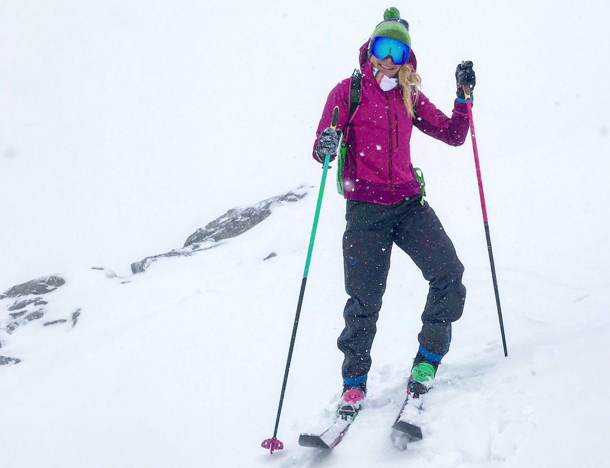AlbaDeSilvestro's tweet photo. Con il bello e con il brutto tempo😉 #mountopia #speedup #speedfit #snowfall❄️ #skimo #skimogirl @dynafitNA @adidaseyewear @VisionOfEmotion @Pomoca_skins https://t.co/uLSgPLBS5y