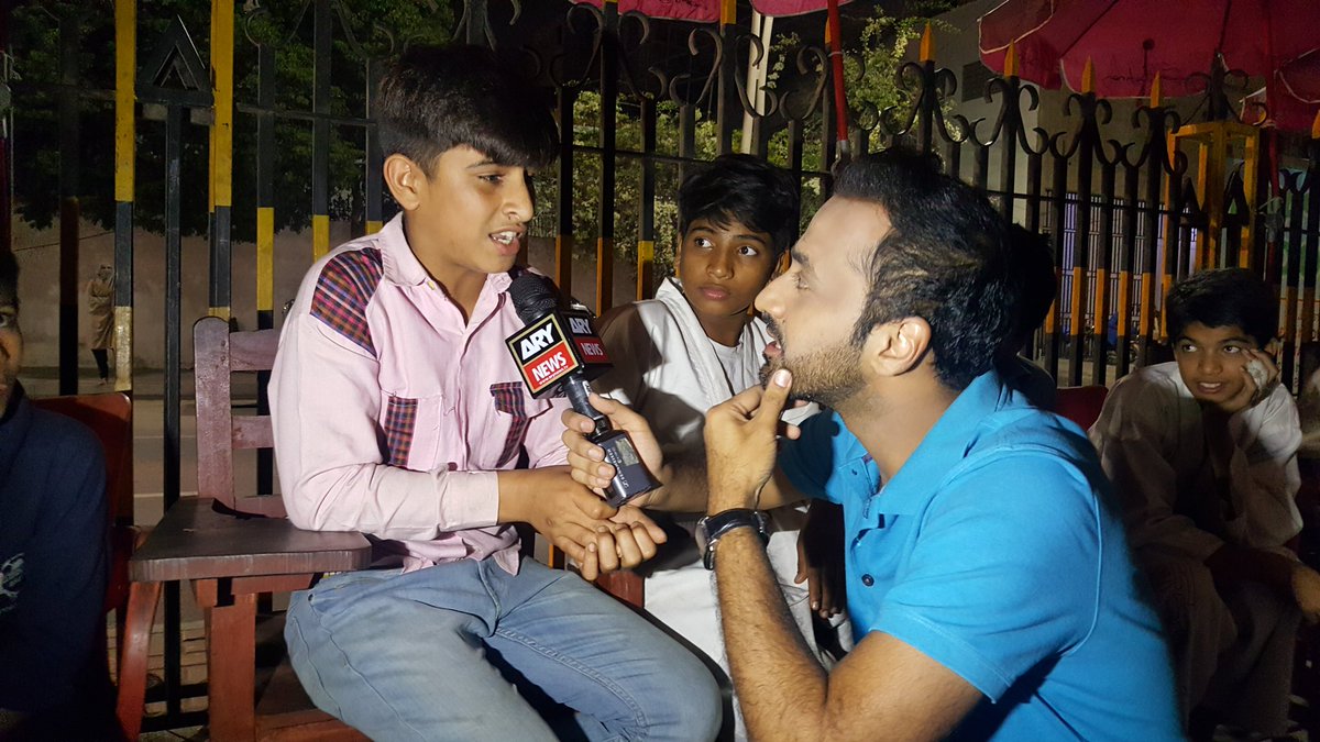 Asmanoureen47's tweet photo. Excellent show
Well done @WaseemBadami
For heighlighting this important issue of innocent #footpathschool children
#streetchildren #11thHour https://t.co/VyIKycwZuy