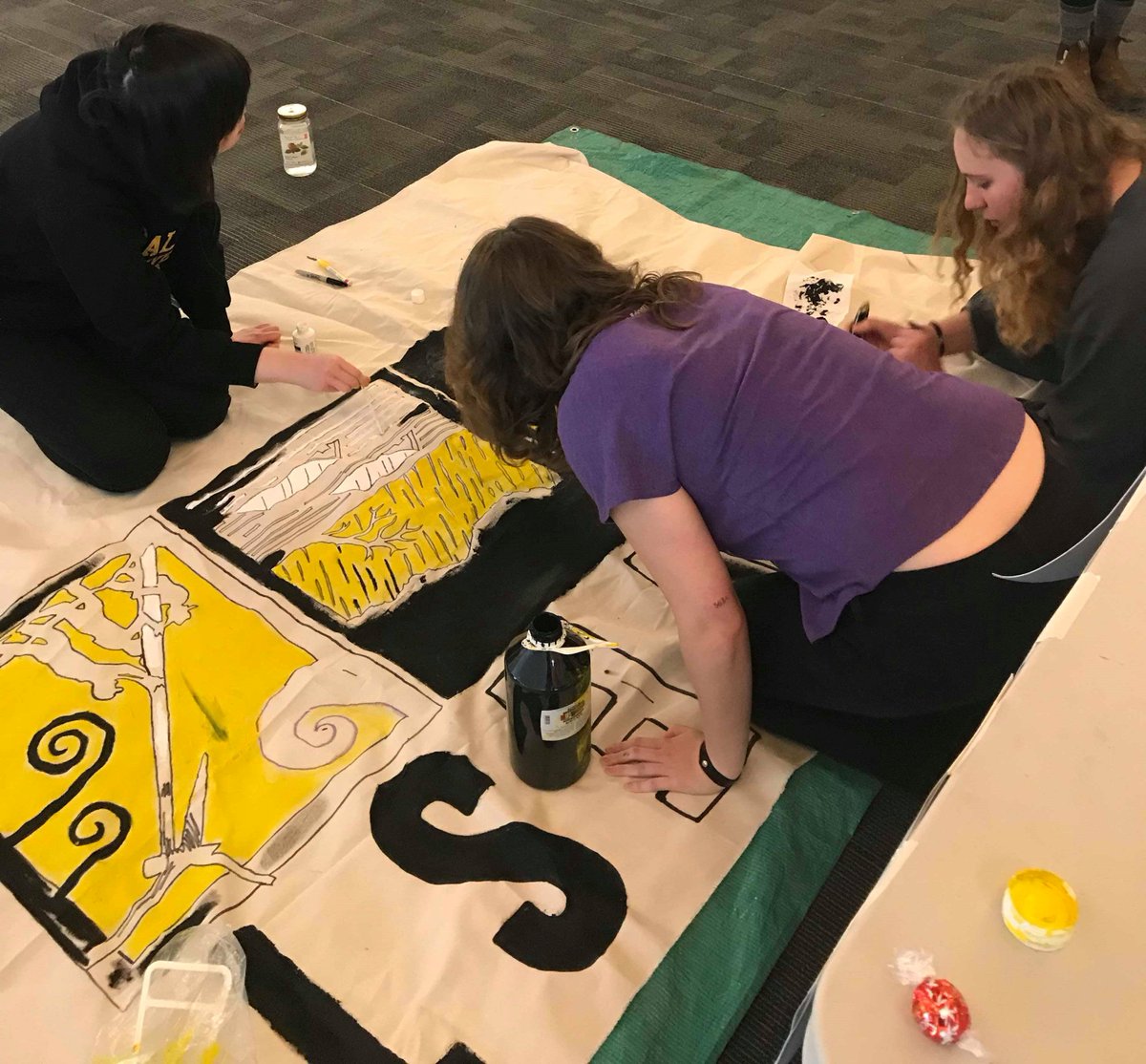 Divest Dal tweet media