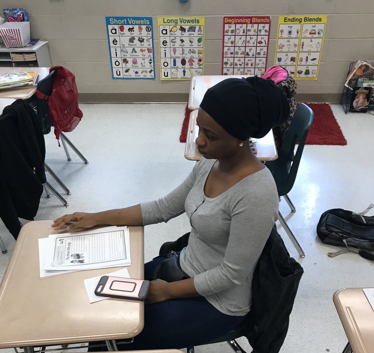 SandraPickens17's tweet photo. Washington K-8 teachers and instructional coach invited parents to the school to share data and to “teach” strategies that can be used at home to increase students’ reading performance. Way to go Washington!@BcsProf @BhamCitySchools @4professional1s https://t.co/n6vq2Hnifi