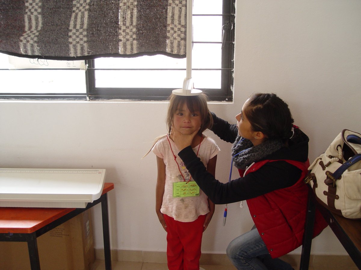 SantanderMx's tweet photo. #ReporteSantander ¡Llenamos de esperanza a México! Durante 2017 participamos en diversas campañas de apoyo a niños de bajos recursos, educación, reforestación y construcción de viviendas, impactando a más de 60 mil personas. https://t.co/m2xt6DFxm0