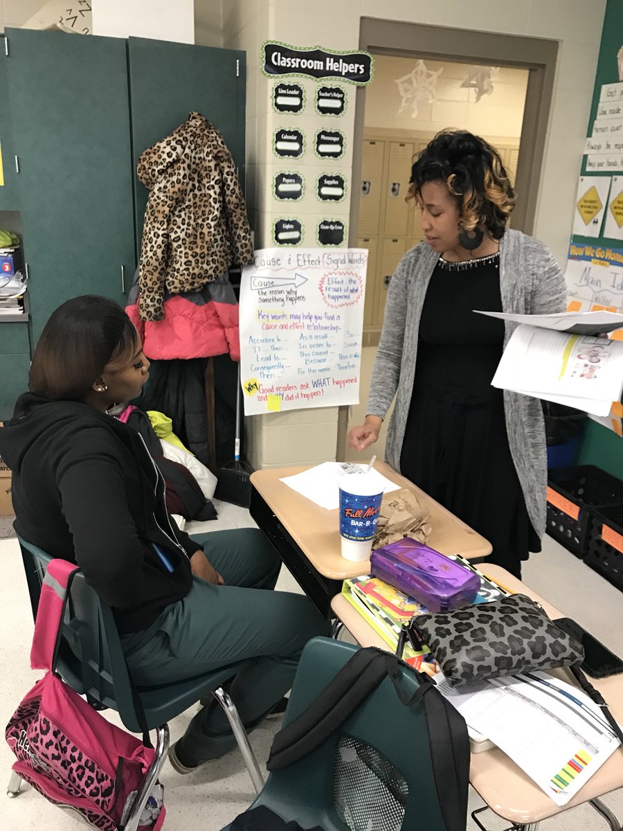 SandraPickens17's tweet photo. @BhamCitySchools Washington K-8 teachers and instructional coach invited parents to the school to share data and to “teach” strategies that can be used at home to increase students’ reading performance. Way to go Washington!@BcsProf @BhamCitySchools @4professional1s https://t.co/66f9Rv7pTT