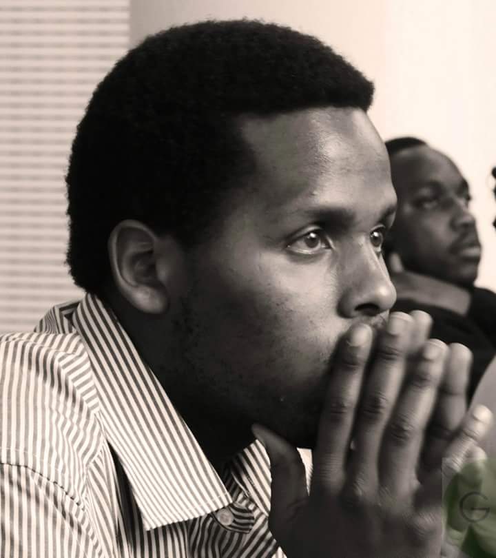 Monajamusic's tweet photo. #TBT Mawazo chungu nzima at #Suitsandmics some years back @MrJemedari https://t.co/1pDVmQz6IJ