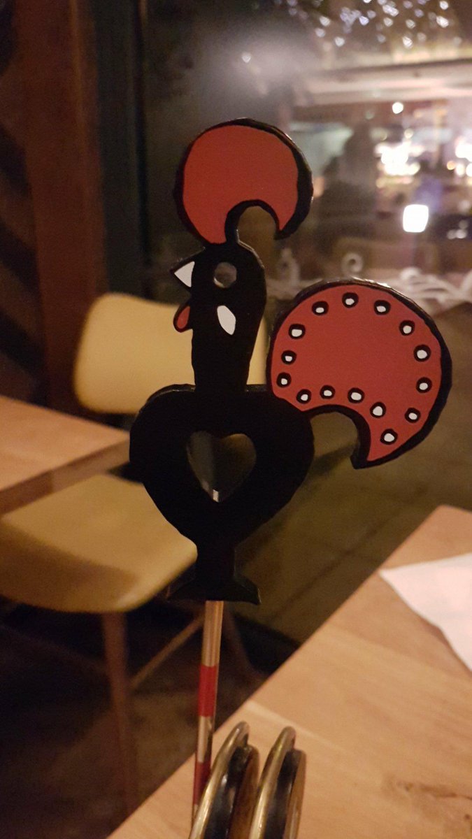 chrisluck's tweet photo. Random post-work Nandos with @Blondagles was the best possible decision I could have made today #gimmechicken https://t.co/sUz8mYai1D