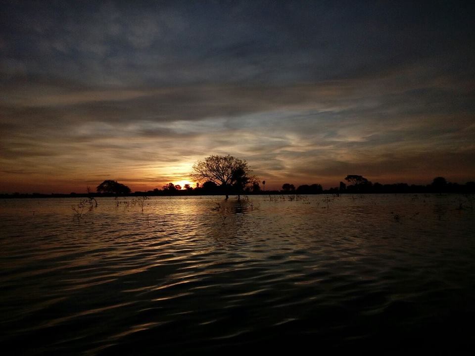 Claudia Fioretti La Vita E Breve Vivila La Rabbia E Brutta Lasciala Andare L Amore E Raro Afferralo I Ricordi Dolci Conservali Nel Cuore T Co 1tghh51qb9