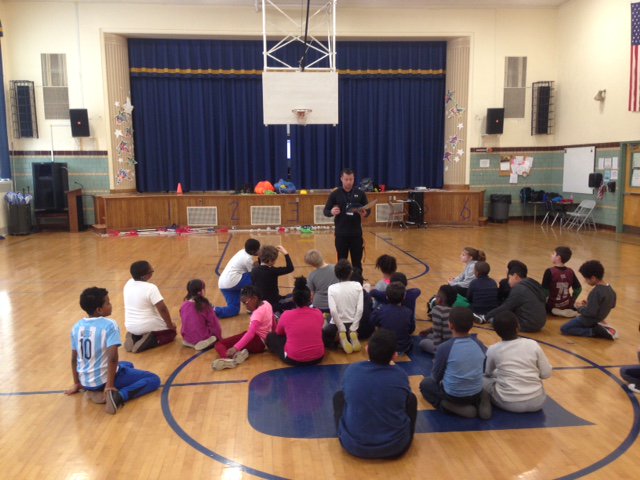 KellySchoolPE's tweet photo. World Read Aloud Day in Physical Education @KellyElementary @woschools @MamaBearTeele @dmdacosta13 #WorldReadAloudDay #WO2WORLD https://t.co/BI7KK5IpII