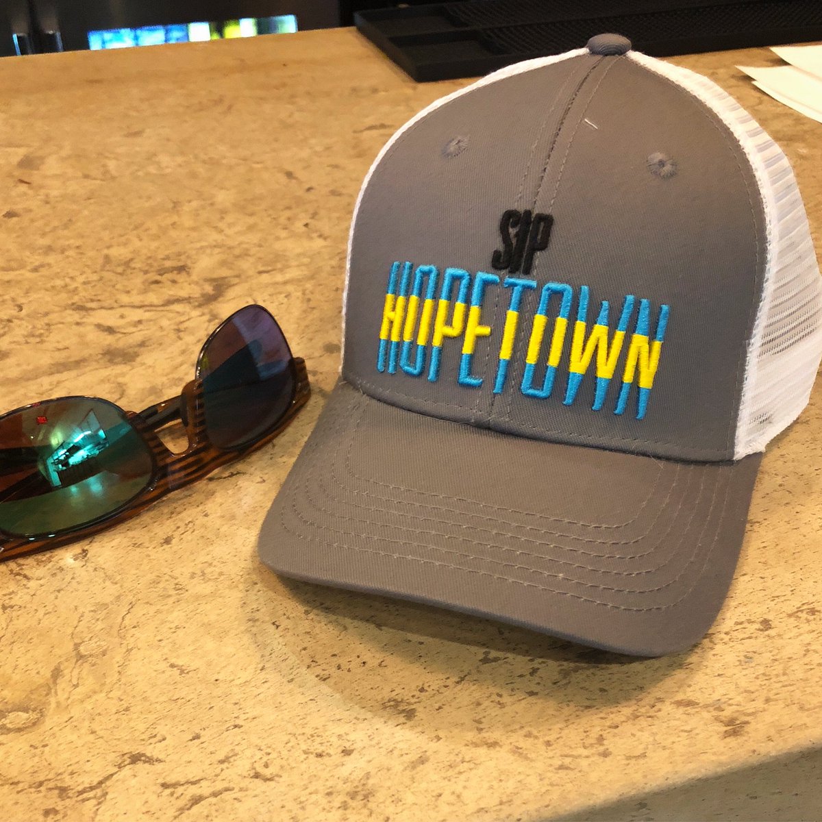 SongsInParadise's tweet photo. SIP Hope Town Merch has arrived... if ur comin’ down &amp; want to guarantee you have your hat, tee or sun shirt (as supplies are always limited &amp; they are all bein’ shipped to Bahamas tomorrow)... direct message us here now!!! #siphopetown #songwritersinparadise #bahamas #abacos https://t.co/oETBrjSi5E