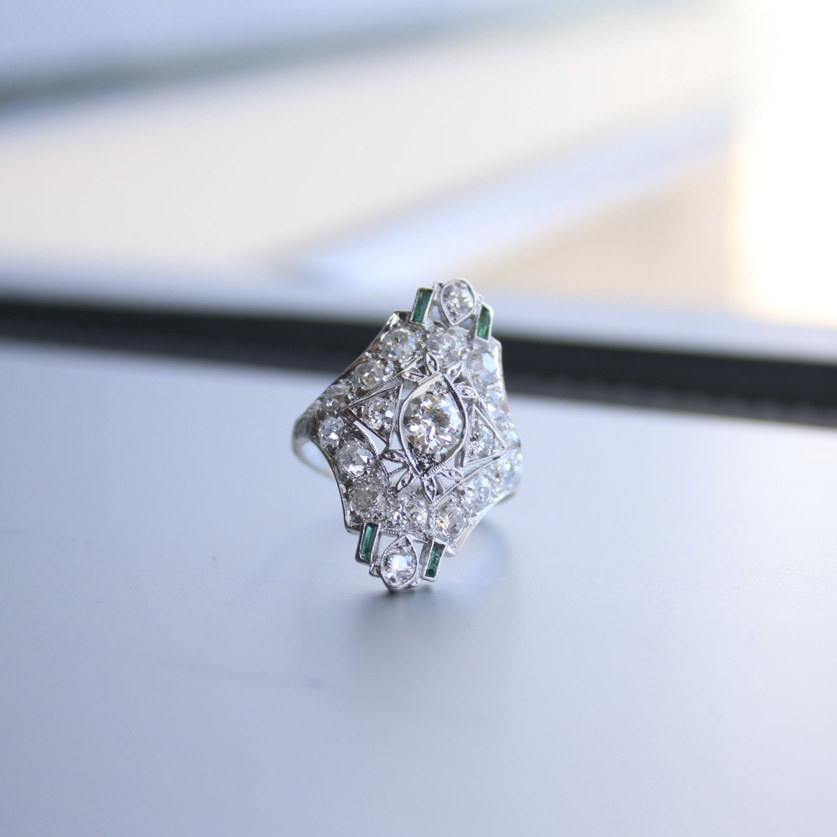 RFMoeller's tweet photo. Aren't vintage rings remarkable? #RFMoellerEstateCollection #EstateJewelry https://t.co/5NwQGWiEoD