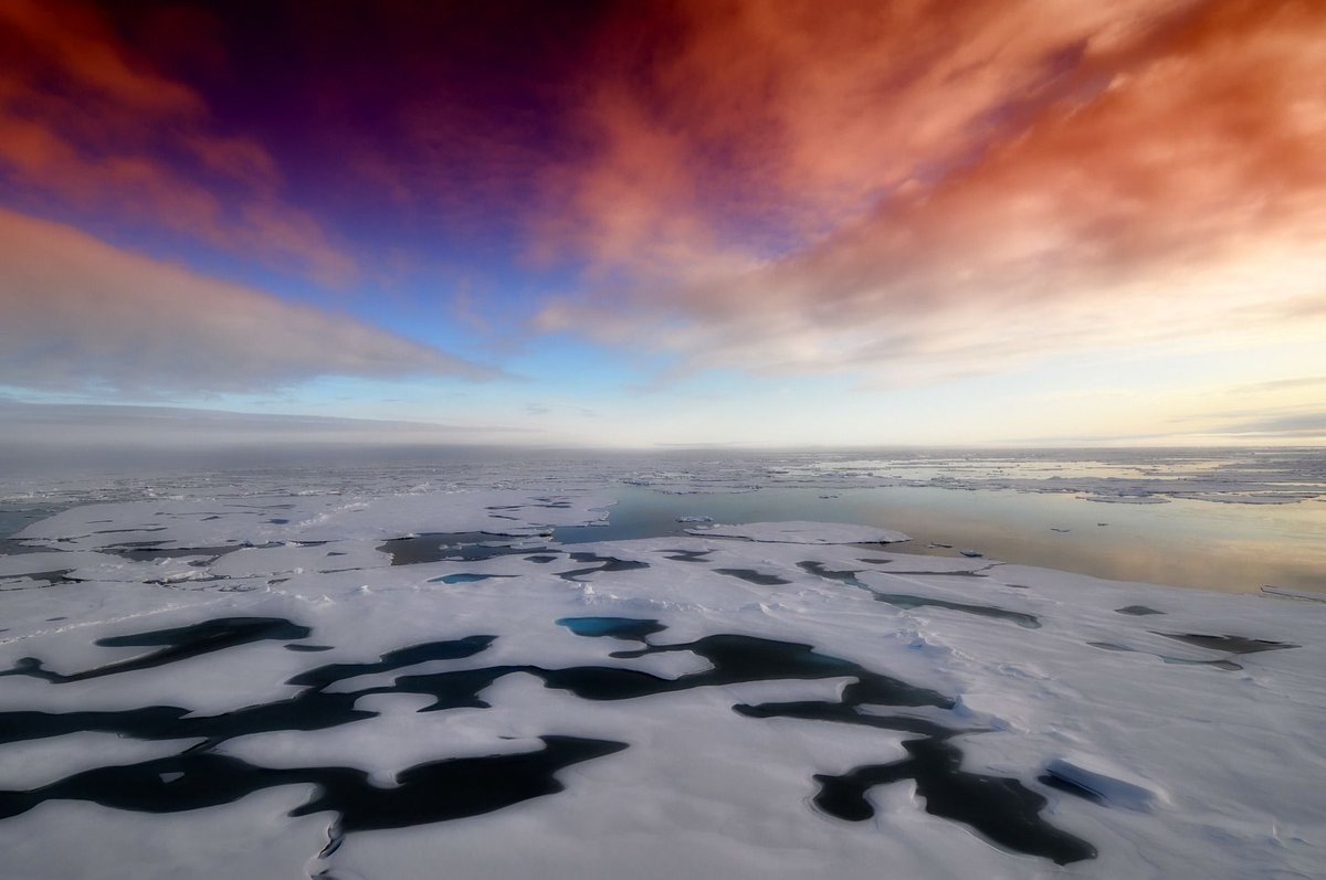 landsearchapp's tweet photo. Did you know... in addition to the Atlantic and Pacific, the United States makes contact with the Arctic Ocean along Alaska's northern border. If you dare, the Dalton Highway, starting north of Fairbanks, AK, is the 414-mile adventurous route that will lead you there. #landfacts https://t.co/IG2rI5QSR0