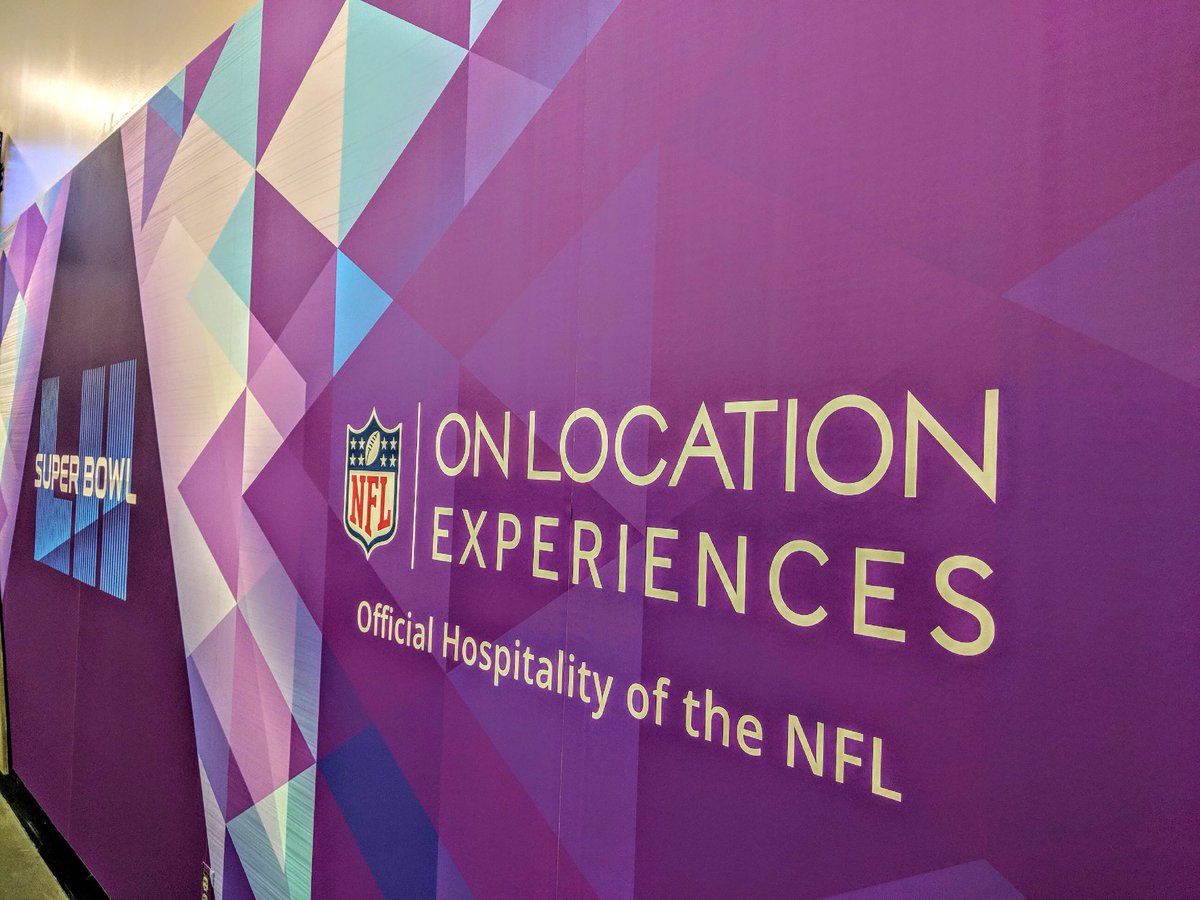 NFLOnLocation's tweet photo. Setting the stage for an intense @Eagles vs. @Patriots matchup.
#SBLIIExperience https://t.co/jvSJLS68G2
