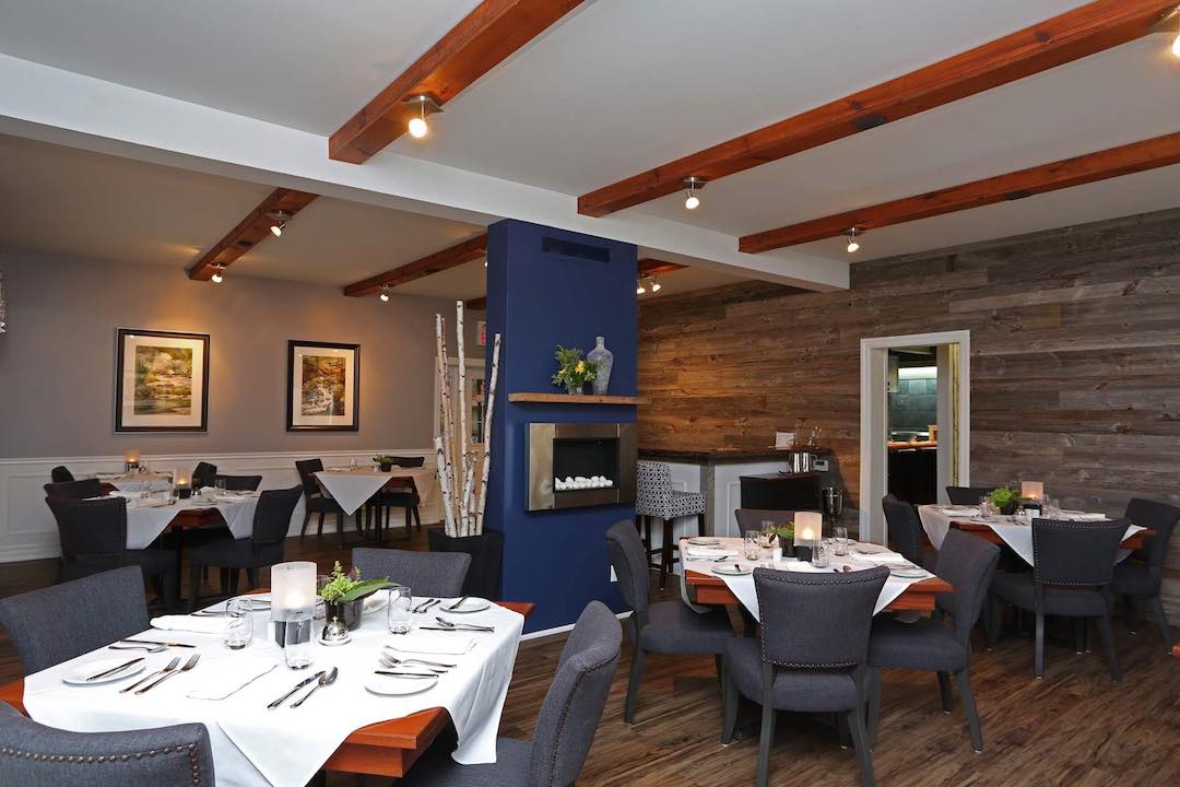 LoveLocalFoodCA's tweet photo. Dine Local for Valentine's Dinner! The seasonally-centric chefs at @sixthirtynine, @urbanpantry_ca and @lagoportdover bring their craft and their creativity to you in a small, intimate setting – perfect for a romantic meal 🍽️🍷💚 #LoveLocalFood | https://t.co/rCnHPlba7Y https://t.co/CtFQcNEZXo