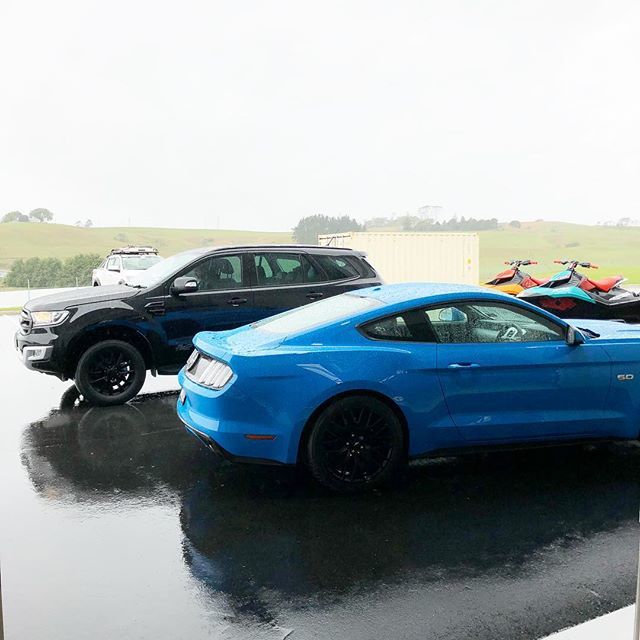VaughnGittinJr's tweet photo. Our #NZ #Funfleet! A @Fordnz Everest , Mustang (my first time driving one RHD) +2 jetskis = good times! https://t.co/8YaEsBmcES
